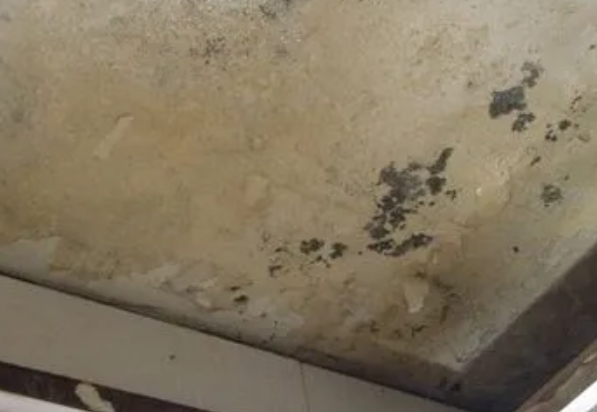 明山阳台漏水维修公司分享下明山卫生间渗水维修需要注意哪些问题。